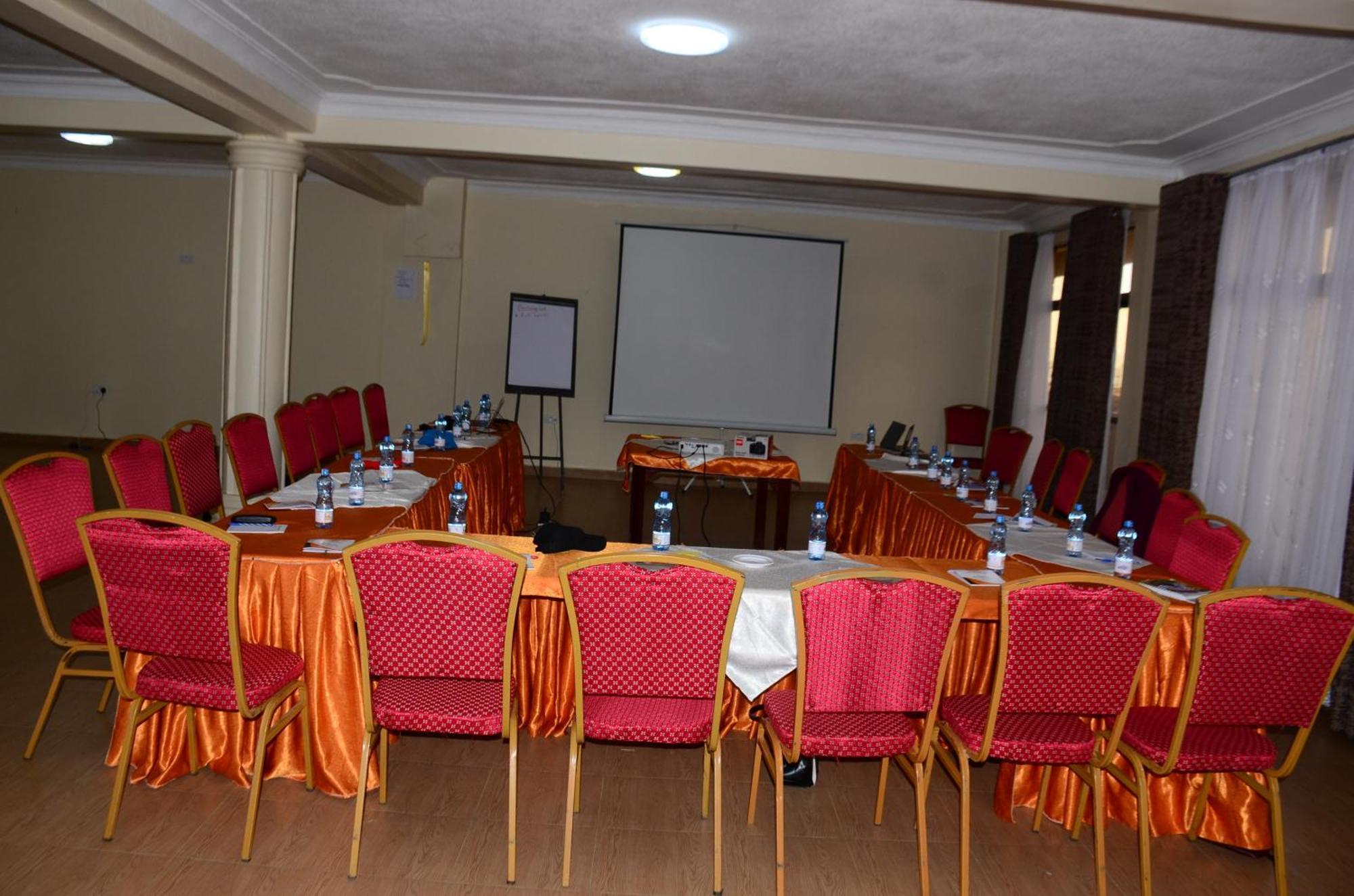 Hotel Winstar Eldoret Buitenkant foto